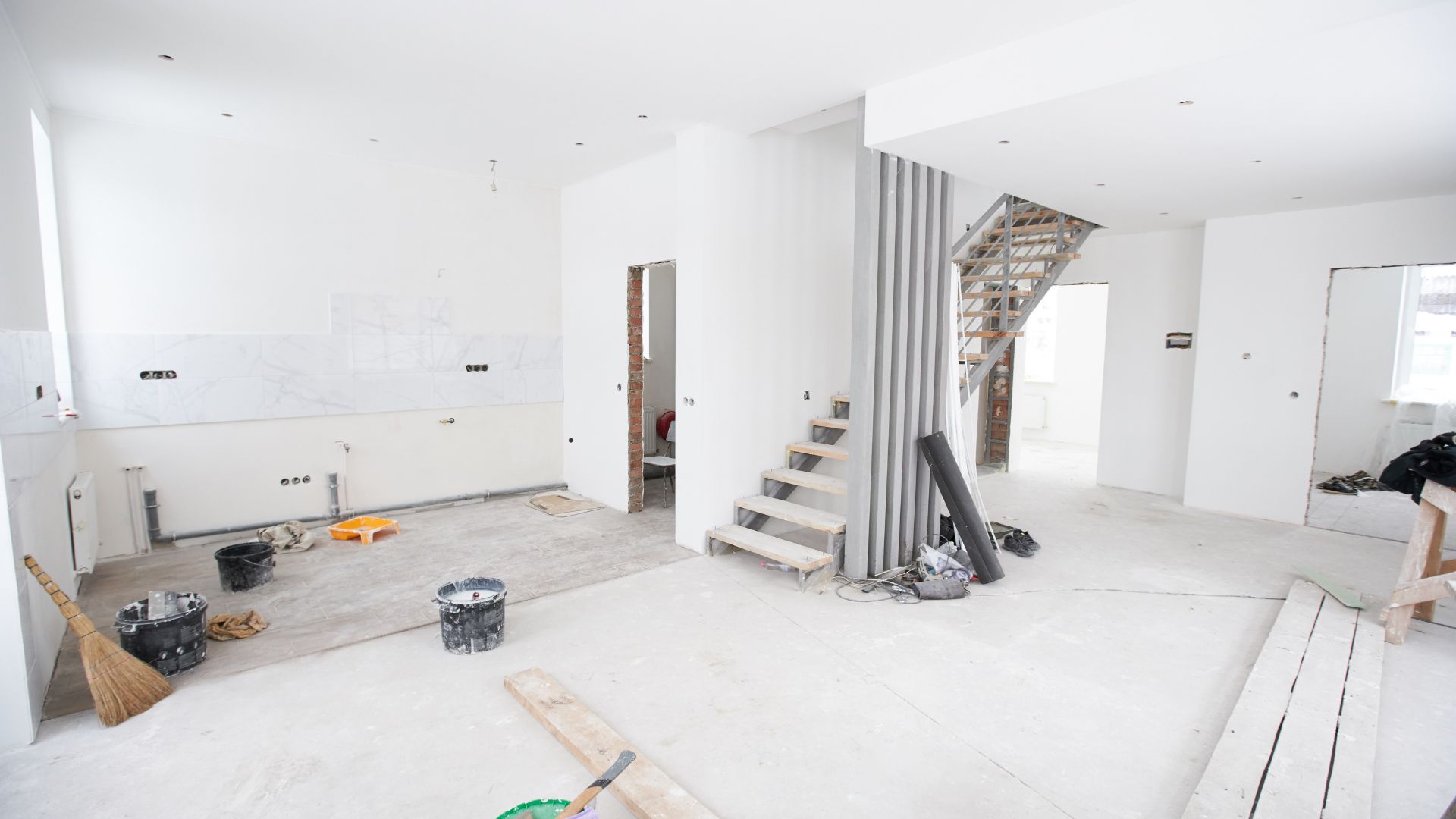 Rénovation complète d'un appartement de 2 pièces à Paris, menée avec des conseils avisés et un suivi de chantier rigoureux.